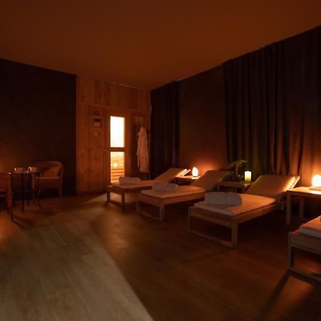 B&B Quattro Stagioni Charme And Wellness Besnate Экстерьер фото