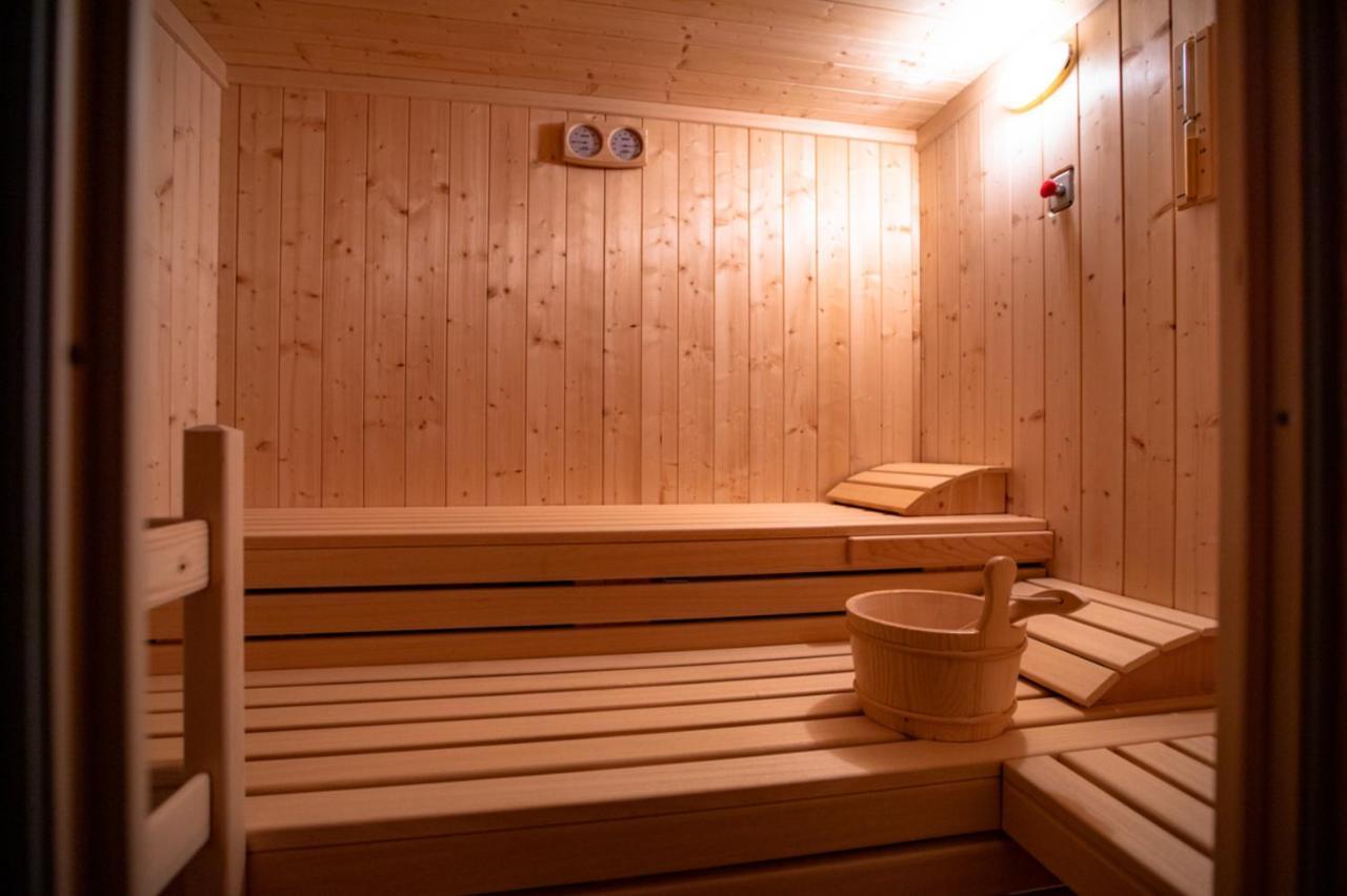 B&B Quattro Stagioni Charme And Wellness Besnate Экстерьер фото