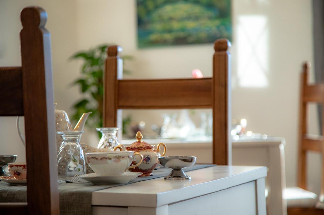 B&B Quattro Stagioni Charme And Wellness Besnate Экстерьер фото